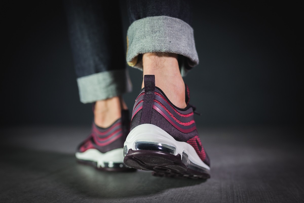 Noble red clearance air max 97